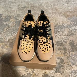 Steve Madden Animal print Sneakers